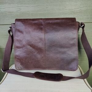 The British Belt Company Antique Cruz Dark Brown Leather Messenger Laptop Bag